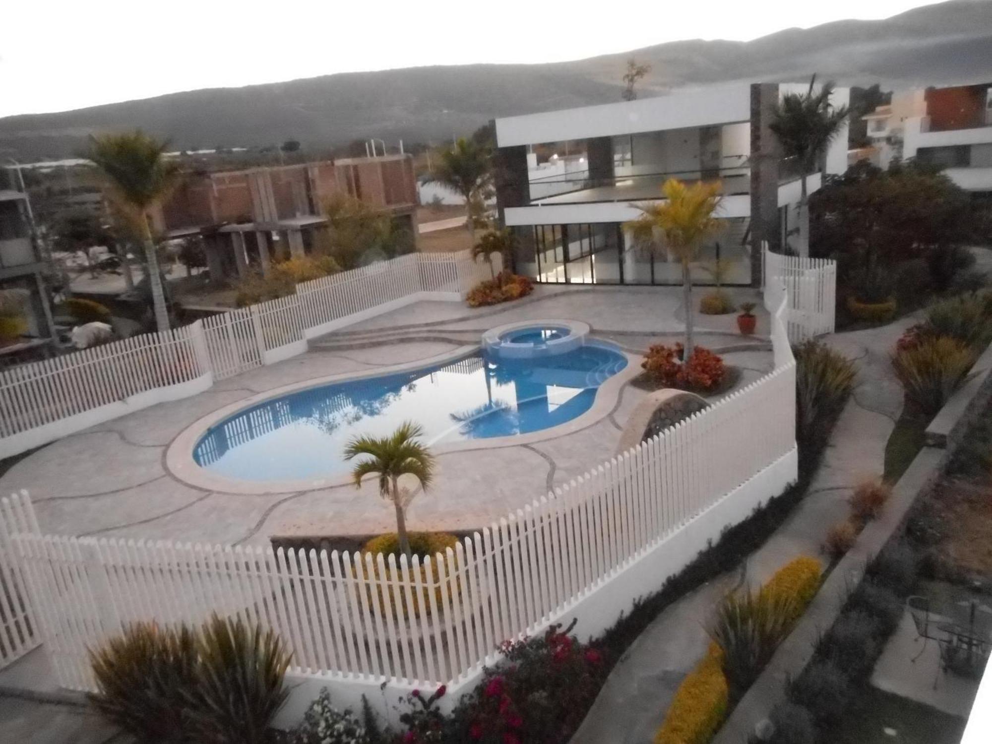 Hermosa Casa En Orilla Del Lago -Zona De Villedos- San Cristobal Zapotitlan Esterno foto