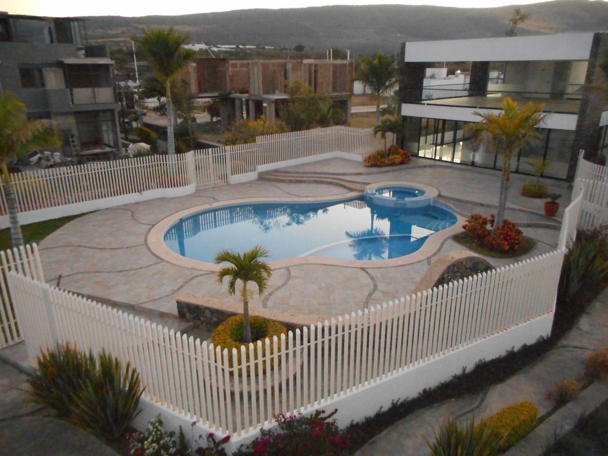 Hermosa Casa En Orilla Del Lago -Zona De Villedos- San Cristobal Zapotitlan Esterno foto